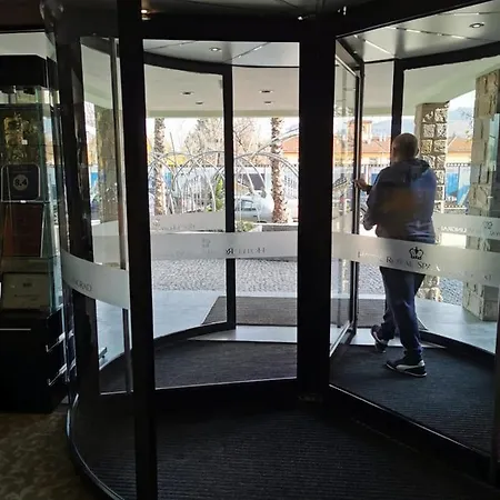 Roma 1 At Royal Апартамент