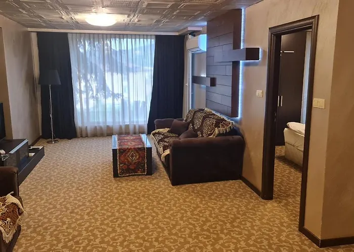 Roma 1 At Royal Apartmán *